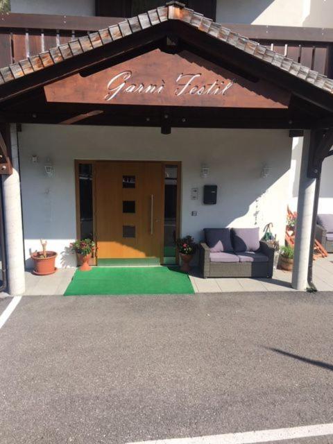坎皮泰洛迪法萨 Garni Festil酒店 外观 照片