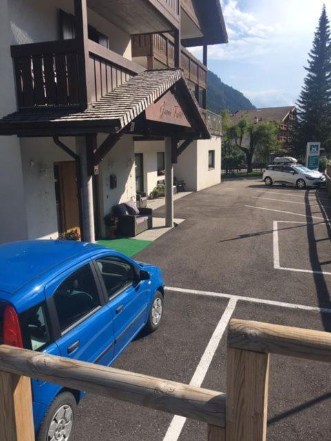 坎皮泰洛迪法萨 Garni Festil酒店 外观 照片