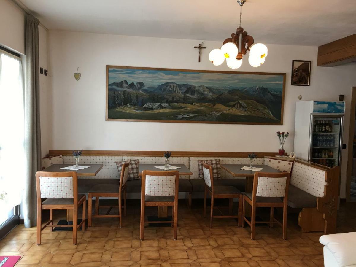 坎皮泰洛迪法萨 Garni Festil酒店 外观 照片