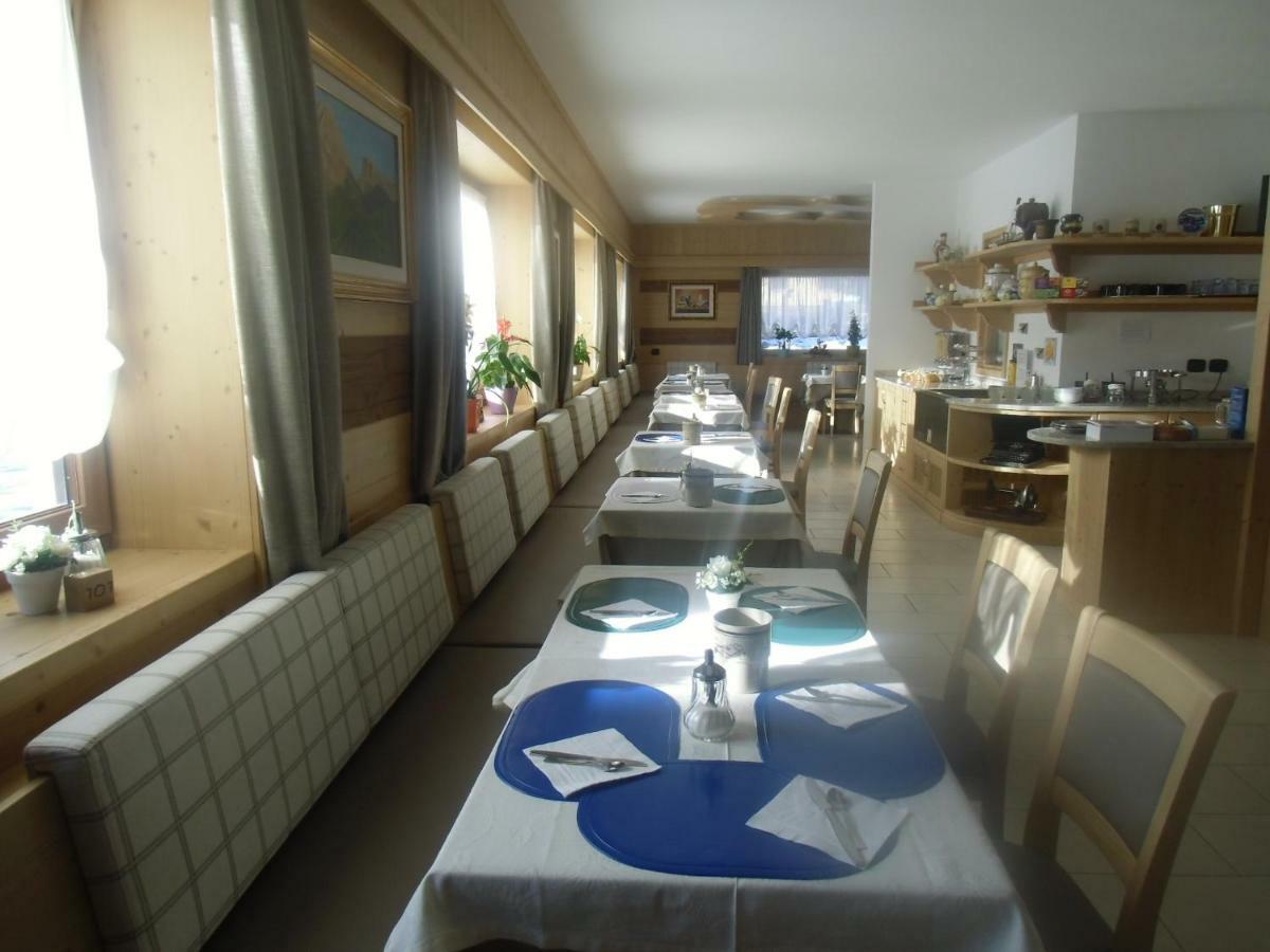 坎皮泰洛迪法萨 Garni Festil酒店 外观 照片